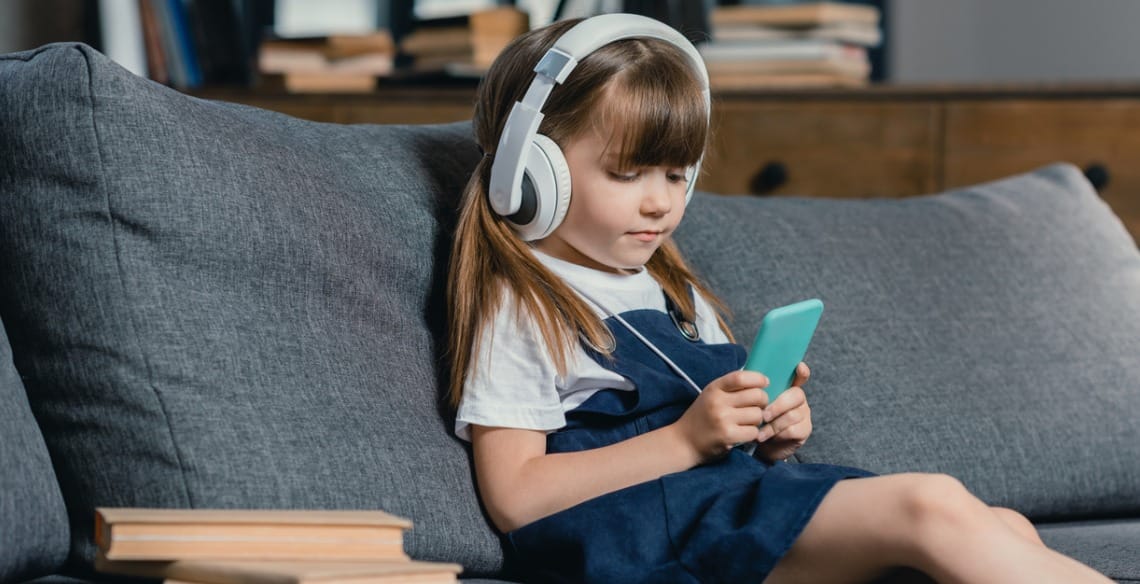 Você conhece os benefícios dos audiolivros infantis?
